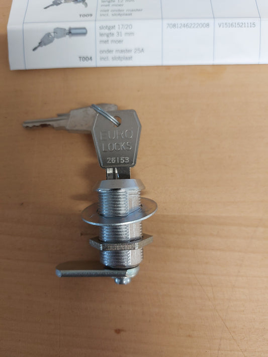 T004 onder master 25A, met 4-kantopname (ster)