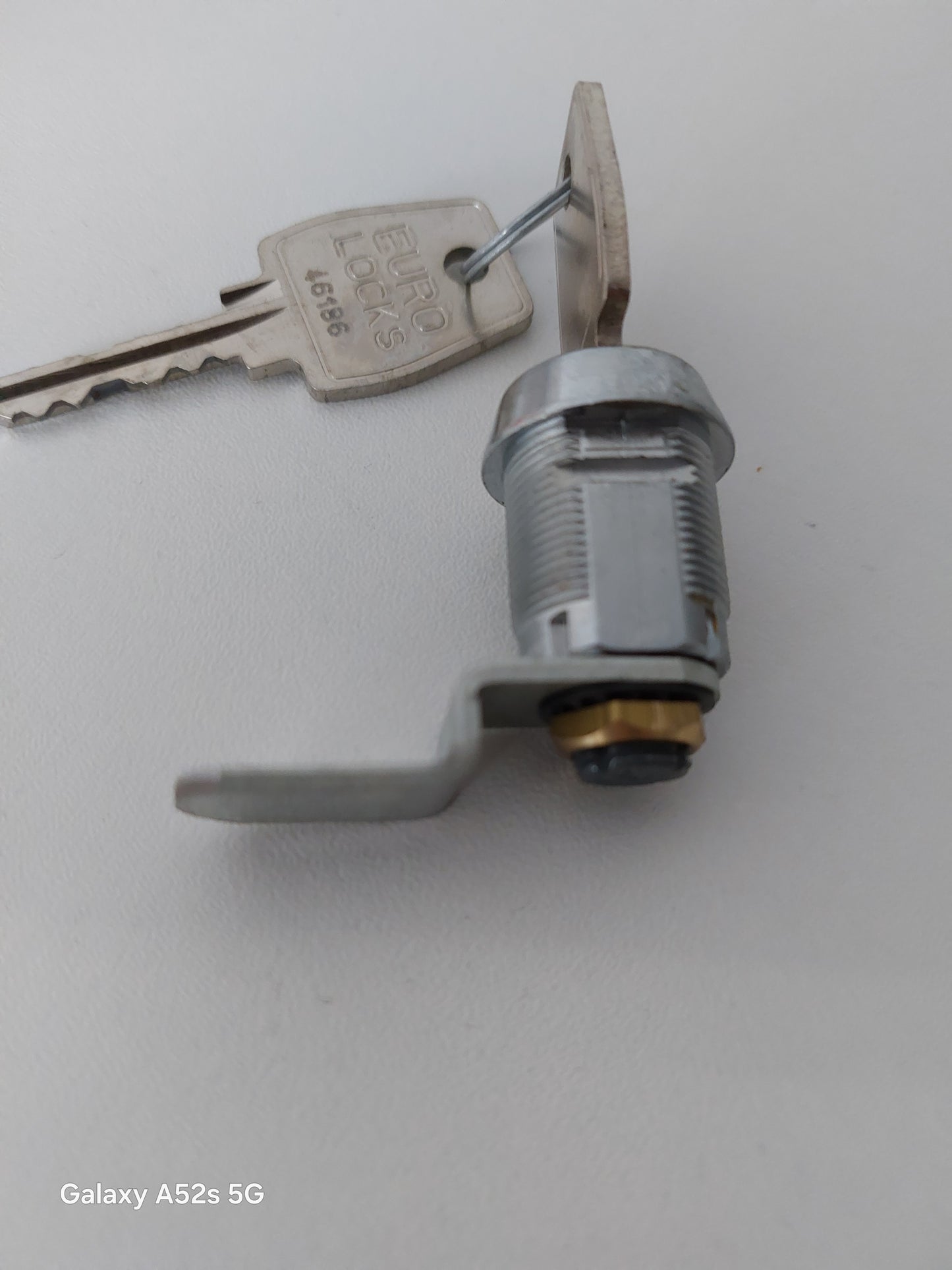 T007 onder master 45A, postkast/ brievenbusslot, automatencilinder met kruis-opname