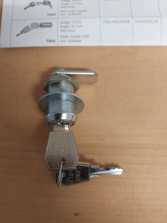 T004 onder master 25A, met 4-kantopname (ster)