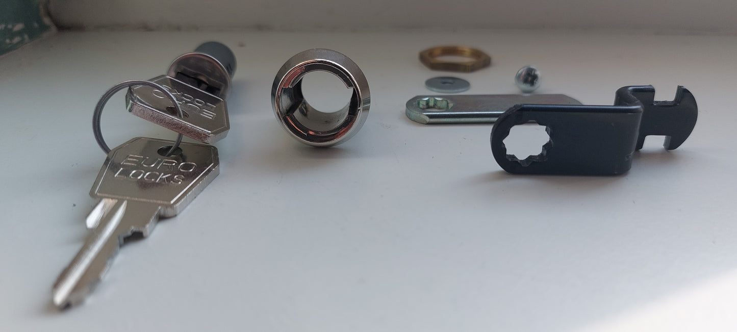 BBK slot, BBK Ede passend type T015, met haak en vlakke sluitplaat, onder master 25A postkast/ brievenbusslot
