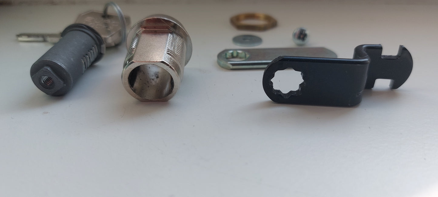 BBK slot, BBK Ede passend type T015, met haak en vlakke sluitplaat, onder master 25A postkast/ brievenbusslot